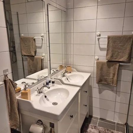Kintsugi Apartment